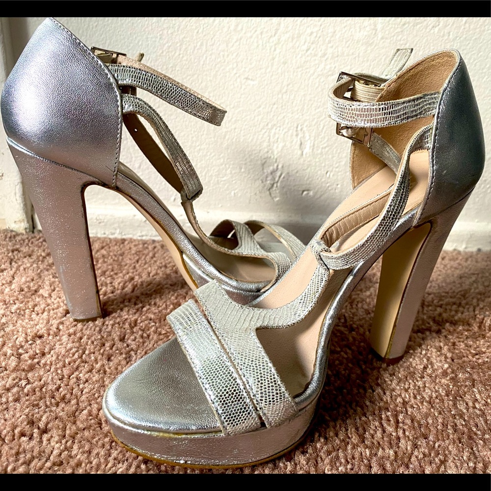 Women heel sandals